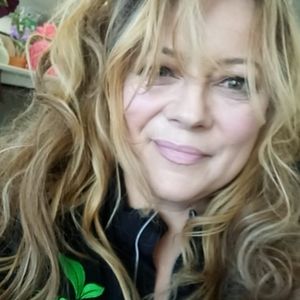 Meet your Posher, Marnie